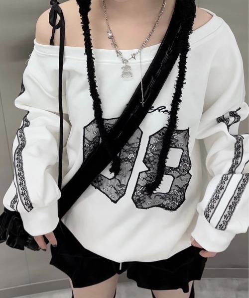 Never mind the XU / Chikashitsu+(ネバーマインド ザ エックスユー / チカシツプラス)の「【nmtc+】lace design number sweat onepiece / 【エヌエムティーシープラス】レースデザインナンバーオーバーサイズスウェットシャツ(スウェット・レディース・ブラック/ホワイト・ONE SIZE)」の9枚目の写真