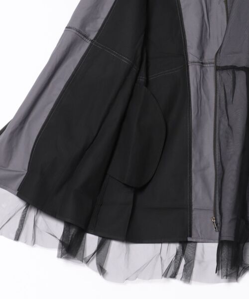 ScoLar（スカラー）の「ScoLar(スカラー) 花蝶刺繍チュール重ねロングブルゾン（ブルゾン・レディース・ブラック/カーキ・MEDIUM）」の16枚目の写真