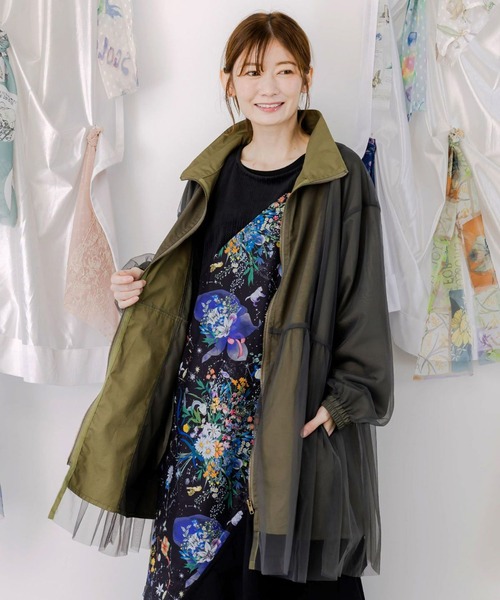 ScoLar（スカラー）の「ScoLar(スカラー) 花蝶刺繍チュール重ねロングブルゾン（ブルゾン・レディース・ブラック/カーキ・MEDIUM）」の13枚目の写真