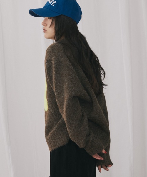 MERLOT（メルロー）の「フラワーモチーフニット（ニット/セーター・レディース・ホワイト/ラベンダー/グレー/ネイビー/ブラウン・FREE）」の20枚目の写真