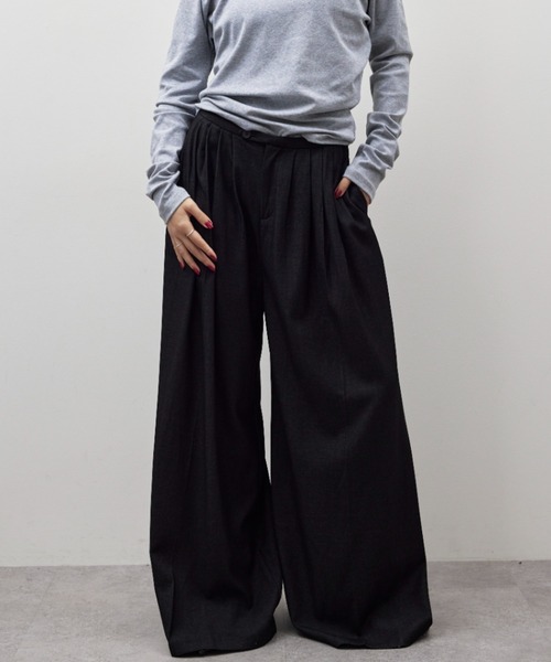 HANNE(アン)の「ローウエストタックワイドパンツ(スラックス・レディース・ブラック/ネイビー・MEDIUM/SMALL)」の19枚目の写真
