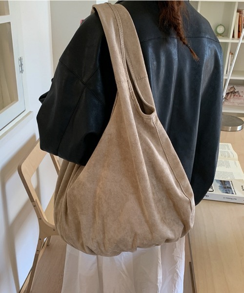 Ritzy(リッツィー)の「インナーバック付き スエード トートバッグ(トートバッグ・レディース・サックスブルー/モカ/ベージュ・FREE)」の3枚目の写真