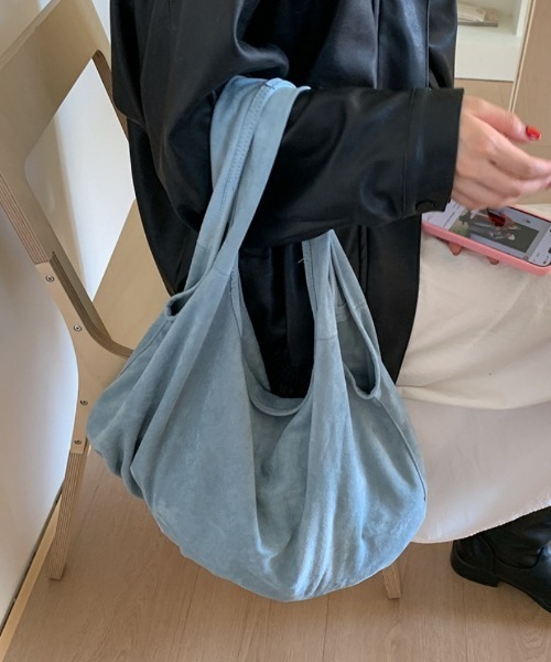 Ritzy(リッツィー)の「インナーバック付き スエード トートバッグ(トートバッグ・レディース・サックスブルー/モカ/ベージュ・FREE)」の9枚目の写真