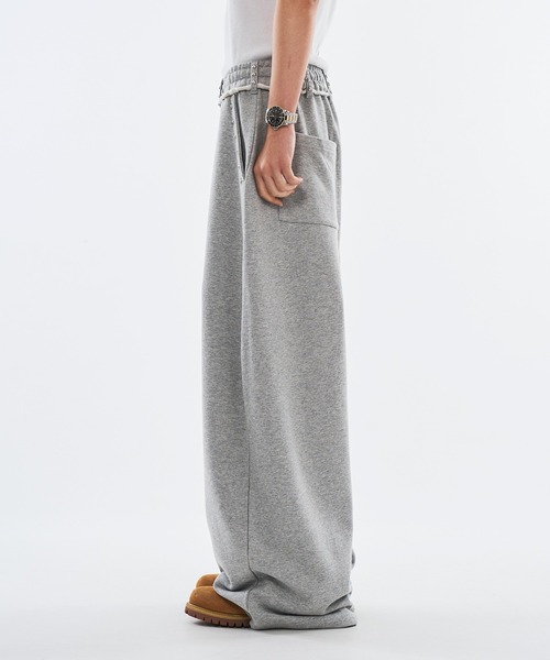 セール】STUDS DESIGN CURVE SWEAT PANTS / スタッズデザインカーブ