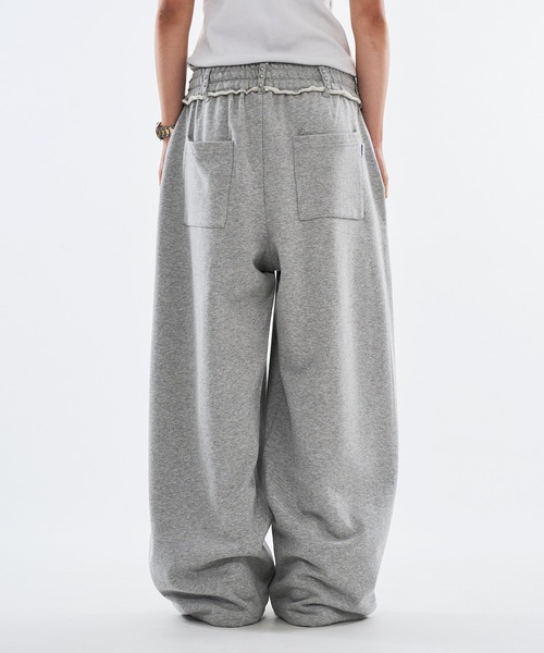 セール】STUDS DESIGN CURVE SWEAT PANTS / スタッズデザインカーブ