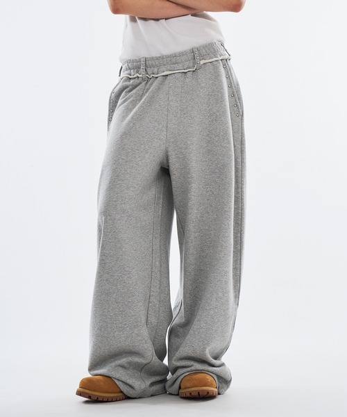 セール】STUDS DESIGN CURVE SWEAT PANTS / スタッズデザインカーブ