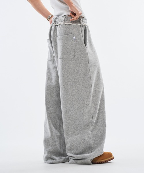 セール】STUDS DESIGN CURVE SWEAT PANTS / スタッズデザインカーブ