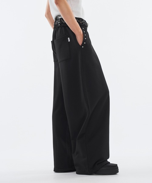 WISH FOR EVER（ウィッシュフォーエバー）の「STUDS DESIGN CURVE SWEAT PANTS / スタッズデザインカーブスウェットパンツ（その他パンツ・メンズ・グレー/ブラック・LARGE/SMALL/MEDIUM）」の10枚目の写真