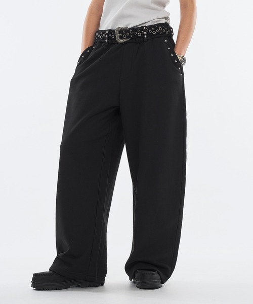 WISH FOR EVER（ウィッシュフォーエバー）の「STUDS DESIGN CURVE SWEAT PANTS / スタッズデザインカーブスウェットパンツ（その他パンツ・メンズ・グレー/ブラック・LARGE/SMALL/MEDIUM）」の11枚目の写真