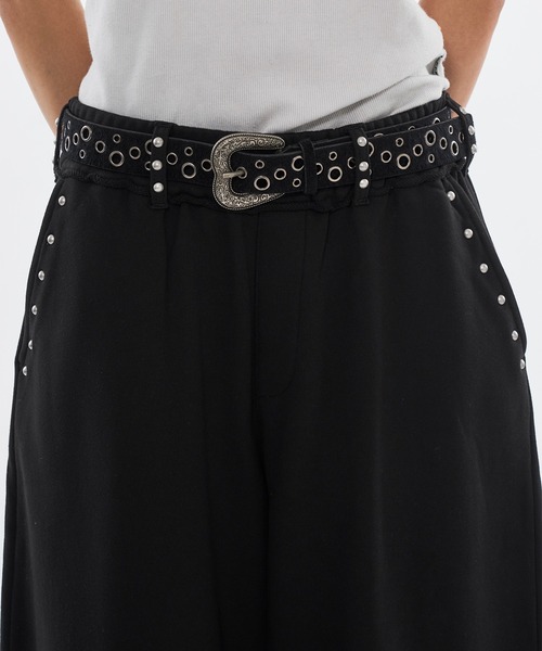 WISH FOR EVER（ウィッシュフォーエバー）の「STUDS DESIGN CURVE SWEAT PANTS / スタッズデザインカーブスウェットパンツ（その他パンツ・メンズ・グレー/ブラック・LARGE/SMALL/MEDIUM）」の12枚目の写真