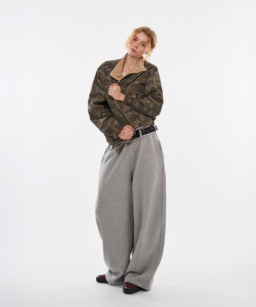 セール】STUDS DESIGN CURVE SWEAT PANTS / スタッズデザインカーブ