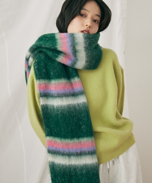 MERLOT（メルロー）の「ボリュームボーダーマフラー（マフラー・レディース・ピンク/グリーン/ブラウン・FREE）」の5枚目の写真