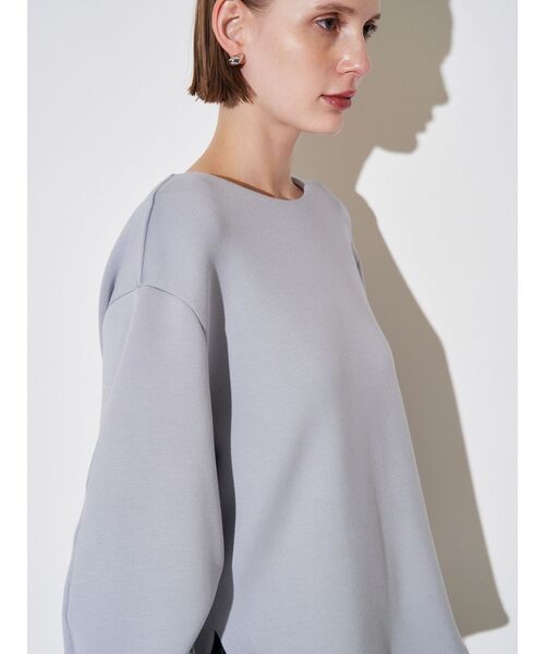 ELENDEEK（エレンディーク）の「カーブスリーブカットソー（Tシャツ/カットソー・レディース・ブラック/ライトブルー/オフホワイト・FREE）」の17枚目の写真