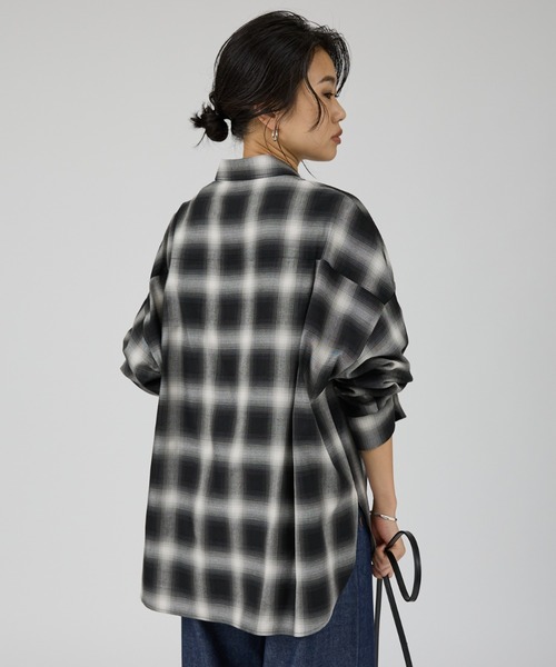 Rouge vif（ルージュヴィフ）の「オンブレーチェックオーバーシャツ（シャツ/ブラウス・レディース・グレー/ブラウン・フリー）」の8枚目の写真