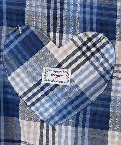RONRON(ロンロン)の「CHECK STITCH HEART POCKET OVER FIT SHIRT BLUE(シャツ/ブラウス・レディース・その他・FREE)」の4枚目の写真