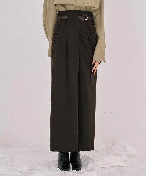 UNITED TOKYO(ユナイテッドトウキョウ)の「【残りわずか!】タックドレープアイラインスカート|オフィスカジュアル/オケージョン/ストレッチ/防シワ/通勤/細見え/冬服(スカート・レディース・ブラウン/グレー・1/2)」の2枚目の写真
