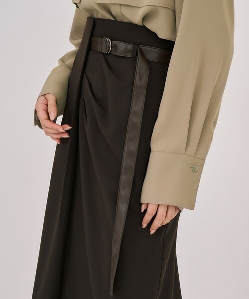 UNITED TOKYO(ユナイテッドトウキョウ)の「【残りわずか!】タックドレープアイラインスカート|オフィスカジュアル/オケージョン/ストレッチ/防シワ/通勤/細見え/冬服(スカート・レディース・ブラウン/グレー・1/2)」の16枚目の写真