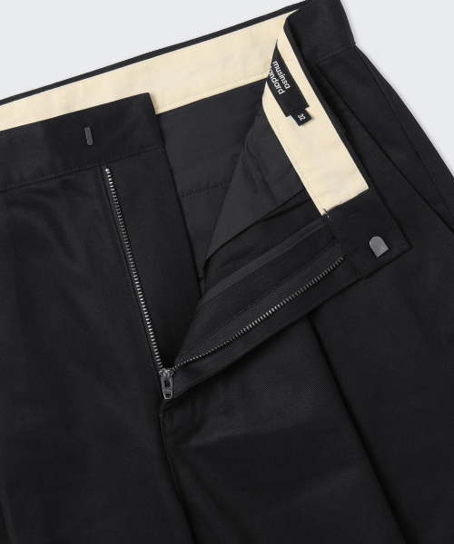 MUSINSA STANDARD（ムシンサスタンダード）の「ヘビーウェイトCPワンタックロングバミューダパンツ[ブラック]（その他パンツ・メンズ・その他・38/36/34/32/30/31/33/26/27/28/29）」の3枚目の写真