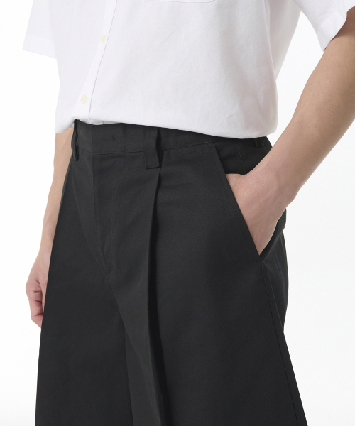 MUSINSA STANDARD（ムシンサスタンダード）の「ヘビーウェイトCPワンタックロングバミューダパンツ[ブラック]（その他パンツ・メンズ・その他・38/36/34/32/30/31/33/26/27/28/29）」の4枚目の写真