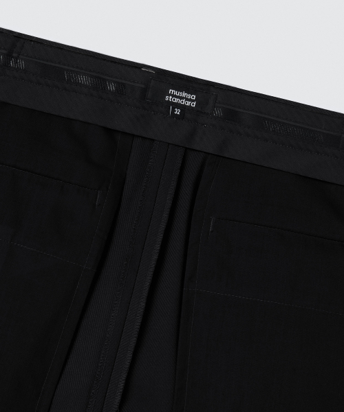MUSINSA STANDARD（ムシンサスタンダード）の「ウィップコードワンタックワイドヒドゥンバンディングスラックス[ブラック]（スラックス・メンズ・その他・40/38/42/36/34/32/30/31/33/26/27/28/29）」の4枚目の写真