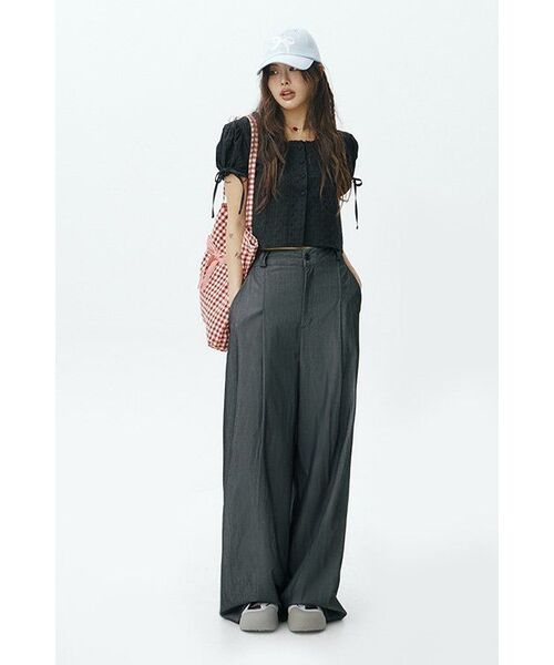SINOON（シヌーン）の「Eyelet Blouse (Black)（シャツ/ブラウス・レディース・ブラック・FREE）」の2枚目の写真