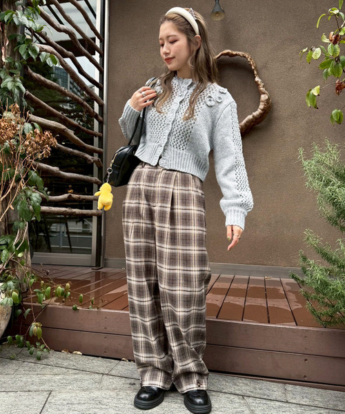 DOUBLE NAME（ダブルネーム）の「透かし編みフラワーモチーフニットカーデ（カーディガン/ボレロ・レディース・オフホワイト/グレー・FREE）」の13枚目の写真