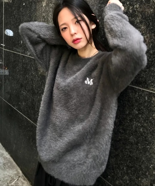 MUCENT(ムセント)の「【日本未発売/WEB限定】MUCENT(ムセント)/アンゴラ オーバーサイズ シャギー ニット/NEUSS ANGORA LOOSE-FIT KNIT(ニット/セーター・レディース・アイボリー/ブラック/チャコールグレー・FREE)」の9枚目の写真