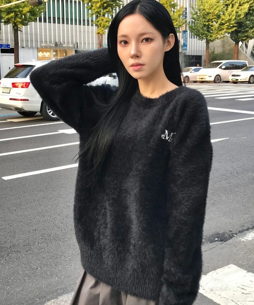 MUCENT(ムセント)の「【日本未発売/WEB限定】MUCENT(ムセント)/アンゴラ オーバーサイズ シャギー ニット/NEUSS ANGORA LOOSE-FIT KNIT(ニット/セーター・レディース・アイボリー/ブラック/チャコールグレー・FREE)」の7枚目の写真