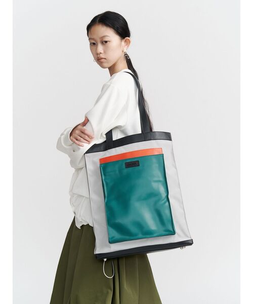 セール】BIG POCKET NYLON TOTE / ビッグポケットナイロントート