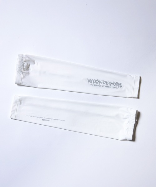 VIRGOwearworks(ヴァルゴウェアワークス)の「VGW ARM COVER2 METAL(アームカバー・メンズ・ホワイト/ブラック・MEDIUM/LARGE)」の1枚目の写真