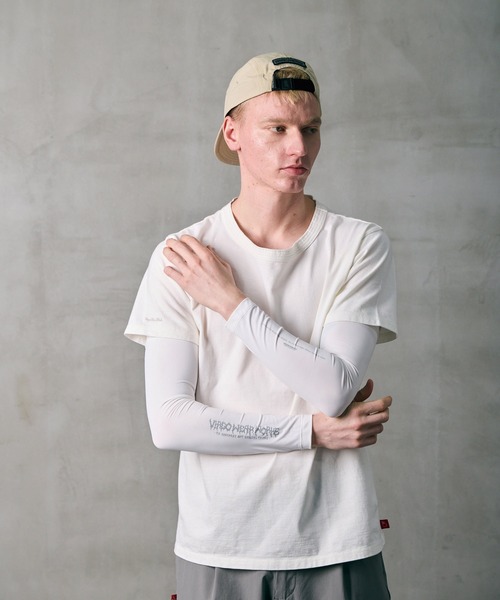 VIRGOwearworks(ヴァルゴウェアワークス)の「VGW ARM COVER2 METAL(アームカバー・メンズ・ホワイト/ブラック・MEDIUM/LARGE)」の6枚目の写真