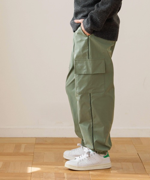 coca（coca）（コカ）の「キッズ ラインカーゴジョガーパンツ（スウェットパンツ・キッズ・ブラック/カーキ・120/130/140/150）」の4枚目の写真