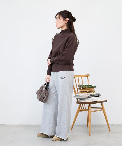 le.coeur blanc(ルクールブラン)の「スウェットイージーワイドパンツ(スウェットパンツ・レディース・ライトグレー/アイボリー・38)」の4枚目の写真