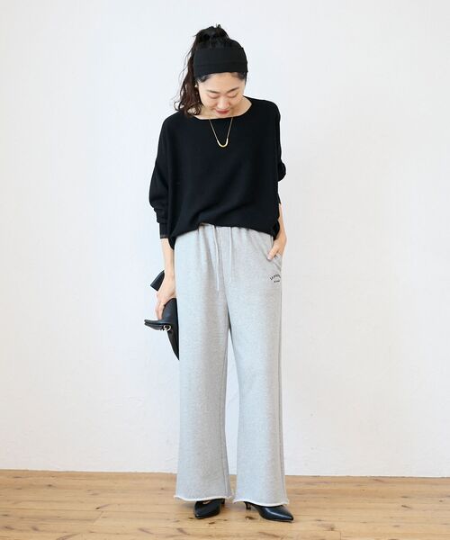 le.coeur blanc(ルクールブラン)の「スウェットイージーワイドパンツ(スウェットパンツ・レディース・ライトグレー/アイボリー・38)」の7枚目の写真