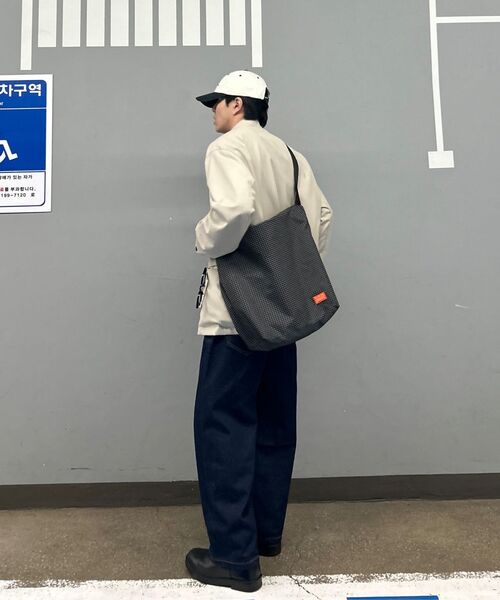 POSH-PROJECTS（ポッシュプロジェクト）の「F137 カンガルーバッグ ラージ ブラックグリッドストップ（ショルダーバッグ・レディース・ブラック系その他・FREE）」の6枚目の写真