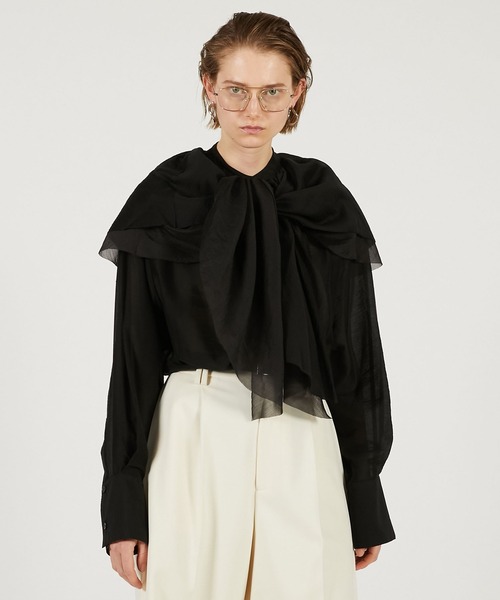 PRANK PROJECT（プランクプロジェクト）の「ボリュームラッフル2WAYトップ / Volume Ruffled 2WAY Top（シャツ/ブラウス・レディース・ブラック/ホワイト・FREE）」の11枚目の写真