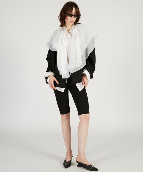 PRANK PROJECT（プランクプロジェクト）の「ボリュームラッフル2WAYトップ / Volume Ruffled 2WAY Top（シャツ/ブラウス・レディース・ブラック/ホワイト・FREE）」の4枚目の写真