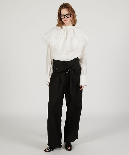 PRANK PROJECT（プランクプロジェクト）の「ボリュームラッフル2WAYトップ / Volume Ruffled 2WAY Top（シャツ/ブラウス・レディース・ブラック/ホワイト・FREE）」の20枚目の写真