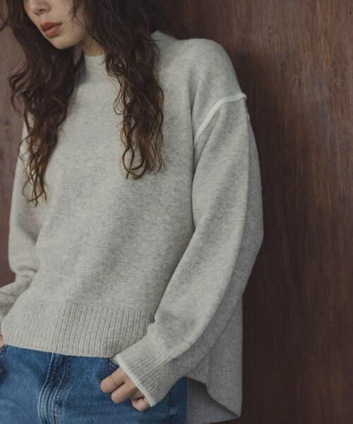 URBAN RESEARCH Sonny Label（アーバンリサーチサニーレーベル）の「バックラウンドカラーシームニットプルオーバー（ニット/セーター・レディース・ピンク/チャコールグレー/オートミール/イエロー・FREE）」の3枚目の写真