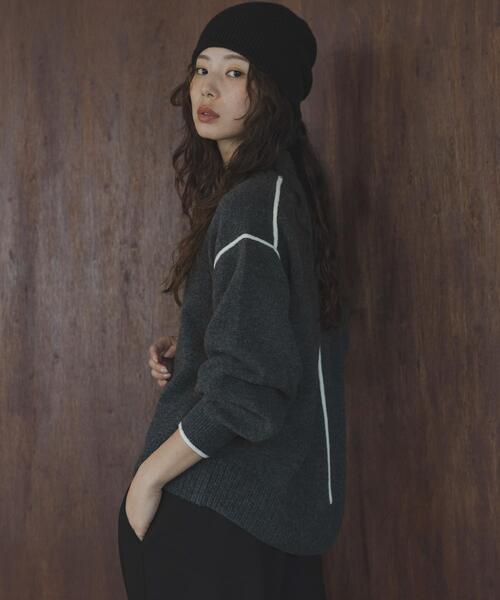 URBAN RESEARCH Sonny Label（アーバンリサーチサニーレーベル）の「バックラウンドカラーシームニットプルオーバー（ニット/セーター・レディース・ピンク/チャコールグレー/オートミール/イエロー・FREE）」の2枚目の写真