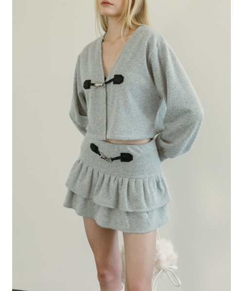 MOIFAIRE(モイフェア)の「BUCKLE SNOWFLAKE CARDIGAN SET / GREY(カーディガン/ボレロ・レディース・グレー・FREE)」の4枚目の写真