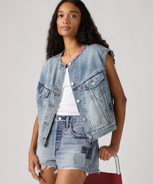 Levi's(リーバイス)の「Levi's/リーバイス 501(R) DAY SPECIAL COLLECTION ノーカラー SHRUNKEN 90S ベスト(ベスト・レディース・インディゴブルー・S/M/XS)」の1枚目の写真