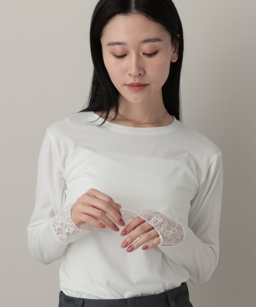 A part by（アパートバイ）の「レースレイヤードスリーブ_長袖（Tシャツ/カットソー・レディース・オフホワイト/ライトブルー/ブラック・FREE）」の4枚目の写真