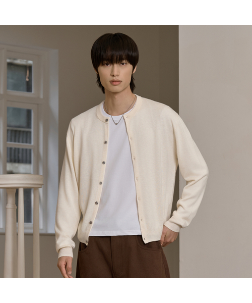 HYOJI(ヒョージ)の「カシミヤブレンドラウンドクロップニットカーディガン (5カラー)(カーディガン/ボレロ・メンズ・ブラウン/チャコール/アイボリー/ブラック/グレイッシュブルー/グレー・L/M/XL)」の2枚目の写真