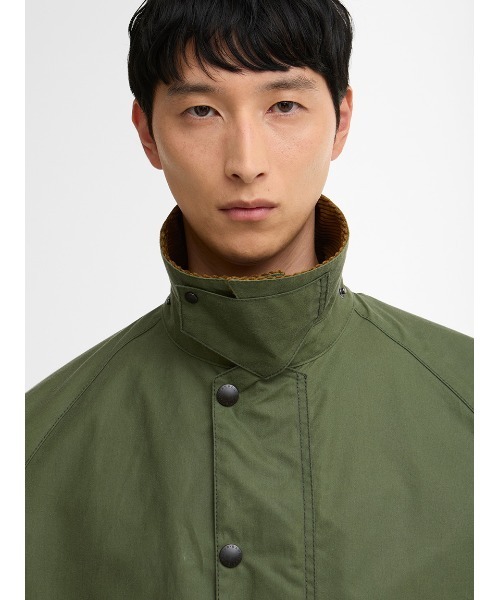 Barbour(バブアー)の「【TRANSPORT / トランスポート】ワックス ジャケット オーバーサイズフィット(ブルゾン・メンズ・カーキ/グリーン・34/36/38/40/42)」の9枚目の写真