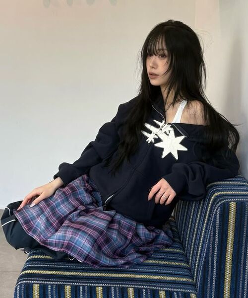 NICE GHOST CLUB(ナイスゴーストクラブ)の「3STAR APPLIQUE HOODIE ZIP UP_5colors(NG2GSUM490A)(パーカー・レディース・ネイビー/ライトグレー/バーガンディー・SMALL/MEDIUM)」の15枚目の写真
