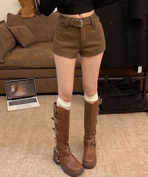Miniministore(ミニミニストア)の「ウール風ショートパンツハイウエスト短パン(デニムパンツ・レディース・ダークグレー/ブラック/ブラウン・M/S/L)」の5枚目の写真