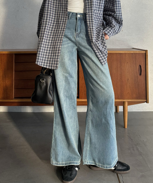 Eclat one（エクラワン）の「【Eclat one】ワイドシルエット ストレート デニム（デニムパンツ・レディース・ブルー/ネイビー・M/S）」の2枚目の写真