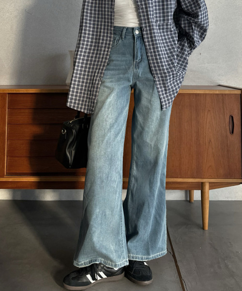Eclat one（エクラワン）の「【Eclat one】ワイドシルエット ストレート デニム（デニムパンツ・レディース・ブルー/ネイビー・M/S）」の3枚目の写真