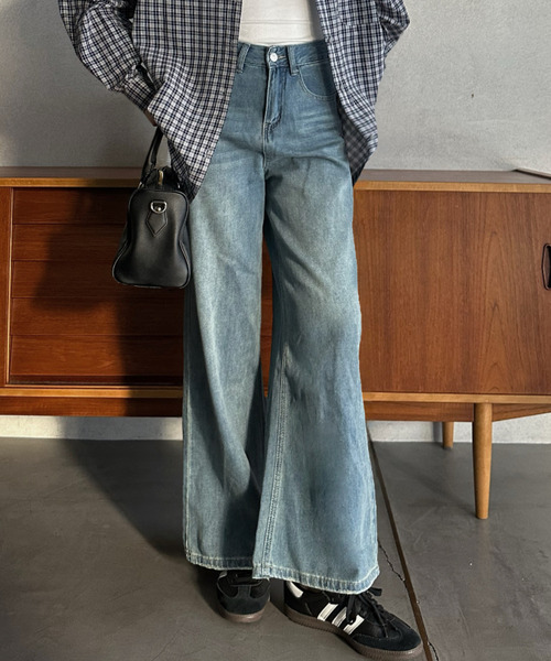 Eclat one（エクラワン）の「【Eclat one】ワイドシルエット ストレート デニム（デニムパンツ・レディース・ブルー/ネイビー・M/S）」の4枚目の写真